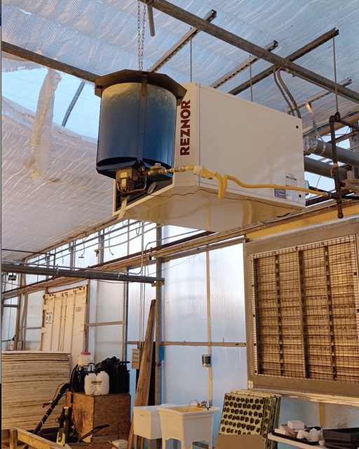 CO2 generator for commercial greenhouse